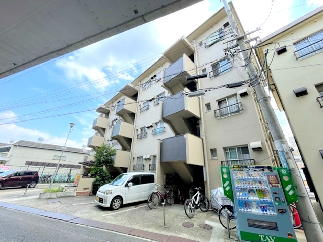 藤井寺第1サンハイツのエントランス