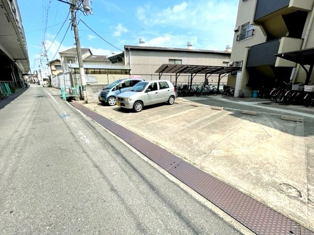 藤井寺第1サンハイツの駐車場