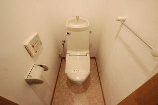 BraTTo梅田アクア