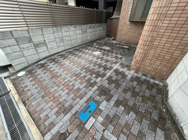 柏原市清州２丁目の賃貸マンションの駐車場