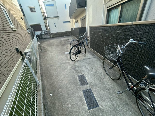 松原市上田７丁目のアパートの駐車場