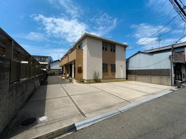 クアトロファミリアーレ今町の駐車場