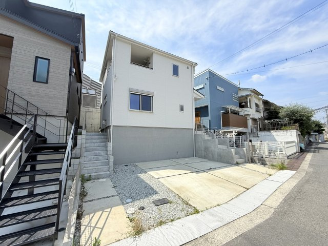 富田林市宮甲田町の一戸建ての外観