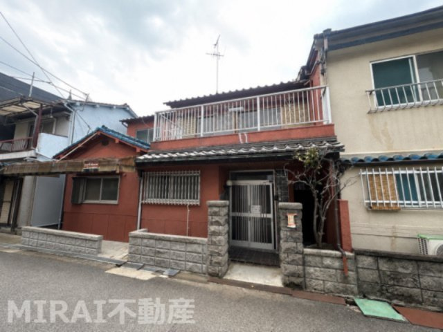 東新町５丁目貸家の外観