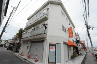 山崎マンションの外観