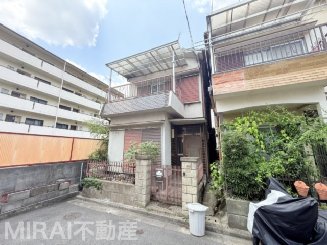 柏原市国分市場２丁目の一戸建ての外観