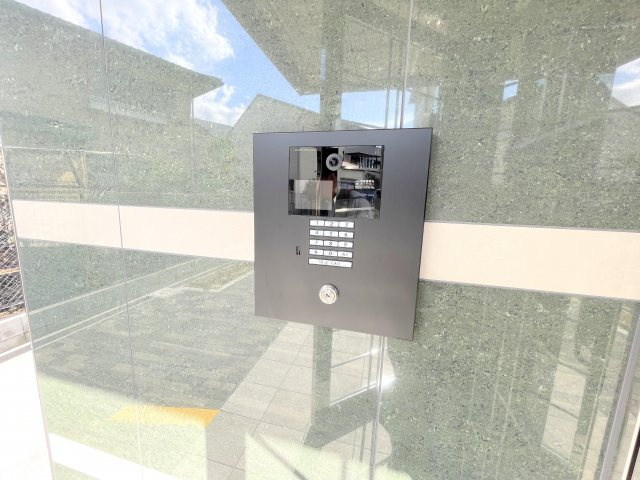 羽曳野市高鷲４丁目の賃貸マンションのエントランス
