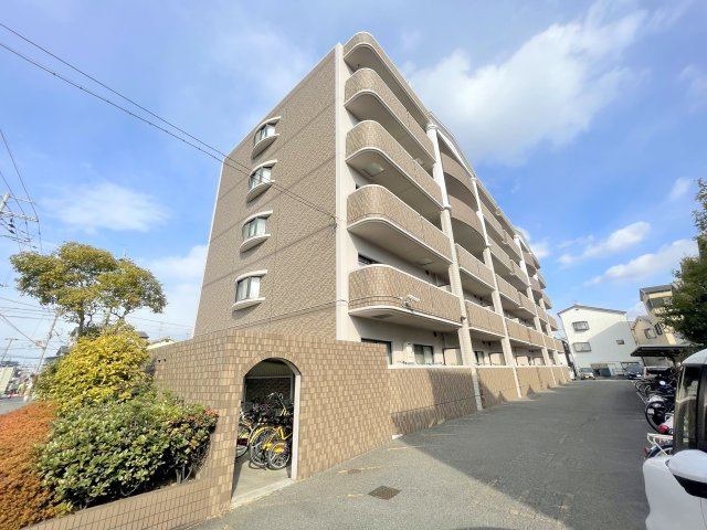 羽曳野市島泉７丁目の賃貸マンションの外観