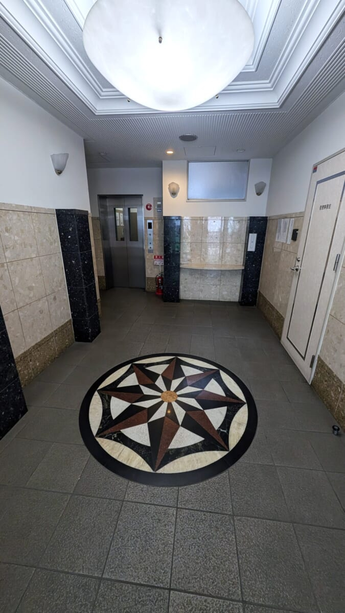 BraTTo難波駅前