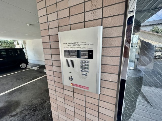 羽曳野市野々上４丁目のアパートのエントランス
