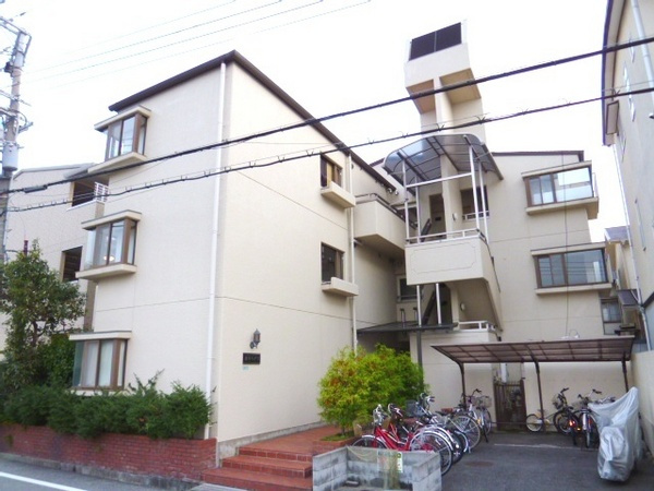 住居者用のごみ置き場があります！