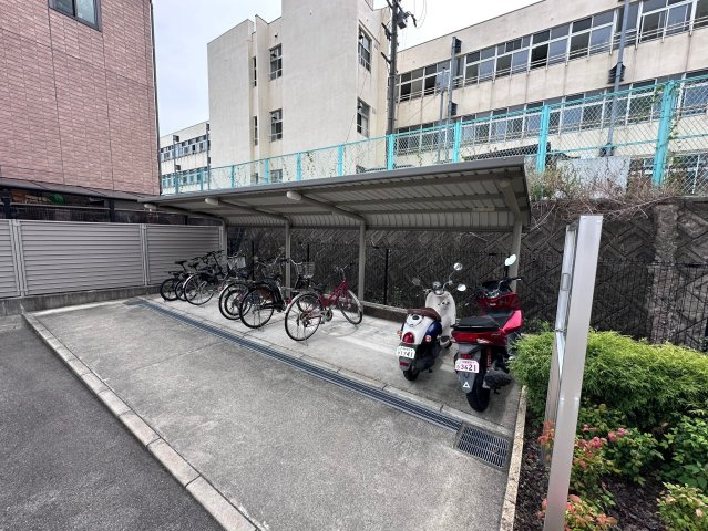 羽曳野市高鷲２丁目のアパートのその他共用部分