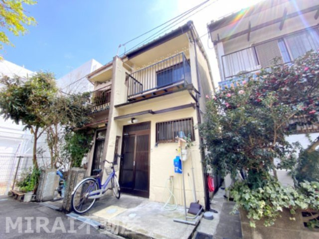 藤井寺市藤井寺３丁目の一戸建ての外観