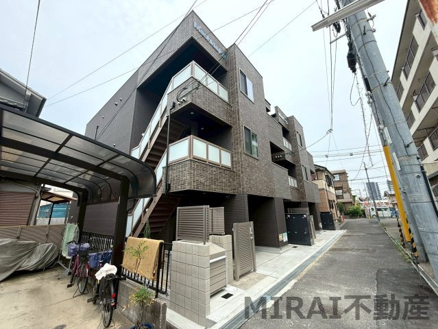 富田林市常盤町の賃貸マンションの外観