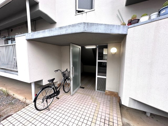 エムテック藤井寺のエントランス