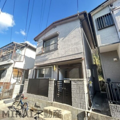 家庭菜園と大型犬と暮らせる貸家の外観