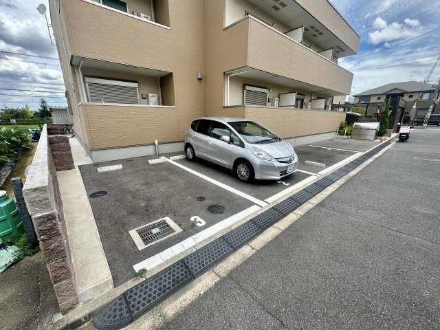 羽曳野市南恵我之荘５丁目のアパートの駐車場