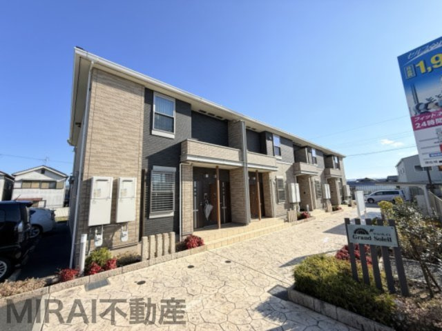 富田林市若松町５丁目のアパートの外観