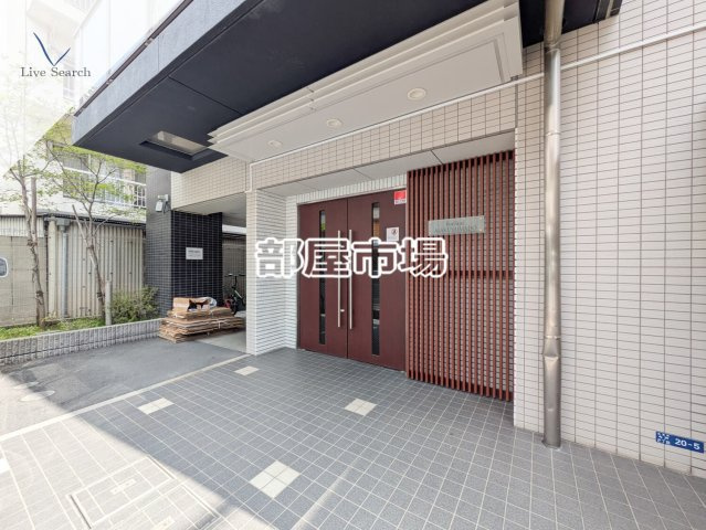 フォースター浅草今戸のエントランス