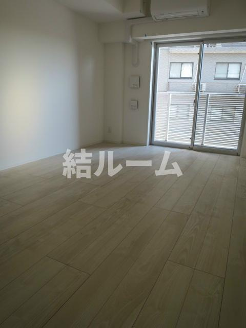 北区堀船１丁目の賃貸マンションの居間・リビング
