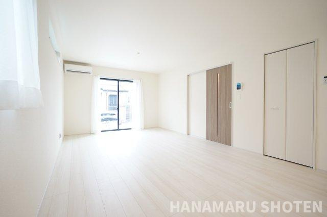 Sumai-to千葉市稲毛区長沼町の居間・リビング|当日の見学大歓迎！