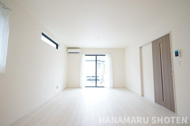 Sumai-to千葉市稲毛区長沼町の居間・リビング|詳細、ご不明点等、お気軽にご連絡ください！