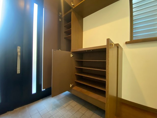 城南町４丁目戸建ての収納