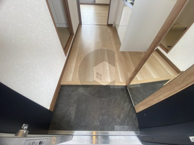 宝持レカン2の玄関