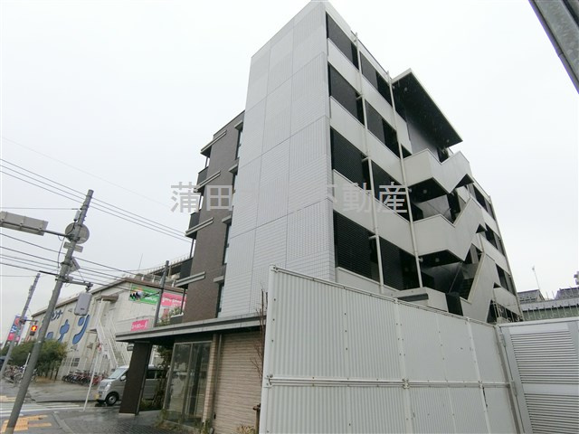 L'axeラグゼ本羽田の外観