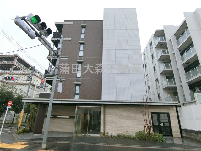 L'axeラグゼ本羽田の外観