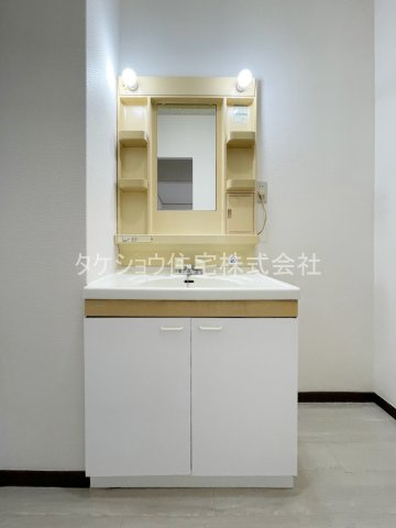 ソレイユ柳瀬Aの独立洗面台|※A102です。