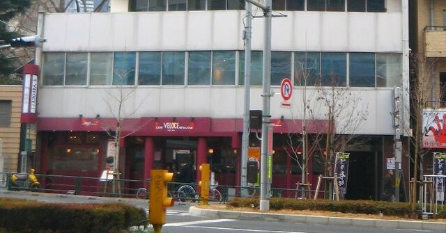新宿オミビルの周辺