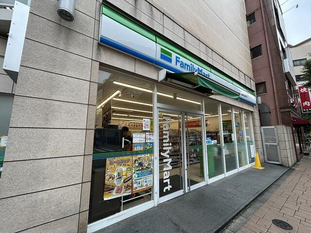 ＴＨＥ　Ｖ－ＣＩＴＹ麻布十番ＣＥＮＴＲＥの周辺|ファミリーマート麻布…まで80m