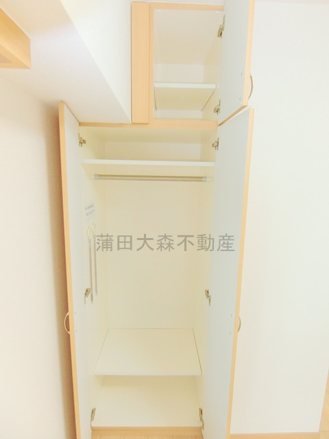 ルーブル仲六郷壱番館の収納|洋室収納