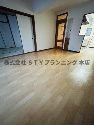 仲介手数料０円！シティマンション赤池の居間・リビング