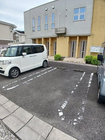 ヴィオラ　Ｙ．Ｋの駐車場|駐車場