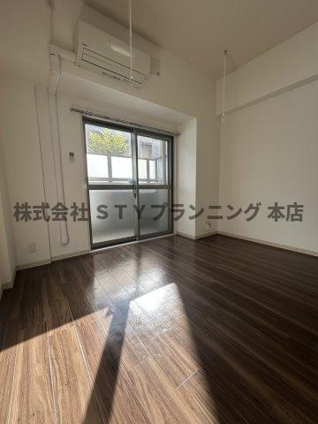 仲介手数料０円！キャナルスクエアの居間・リビング