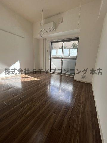 仲介手数料０円！キャナルスクエアの居間・リビング