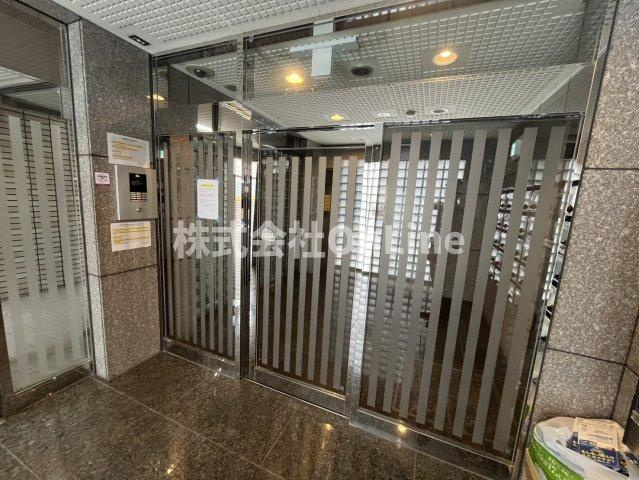 北本町プラザⅠのエントランス