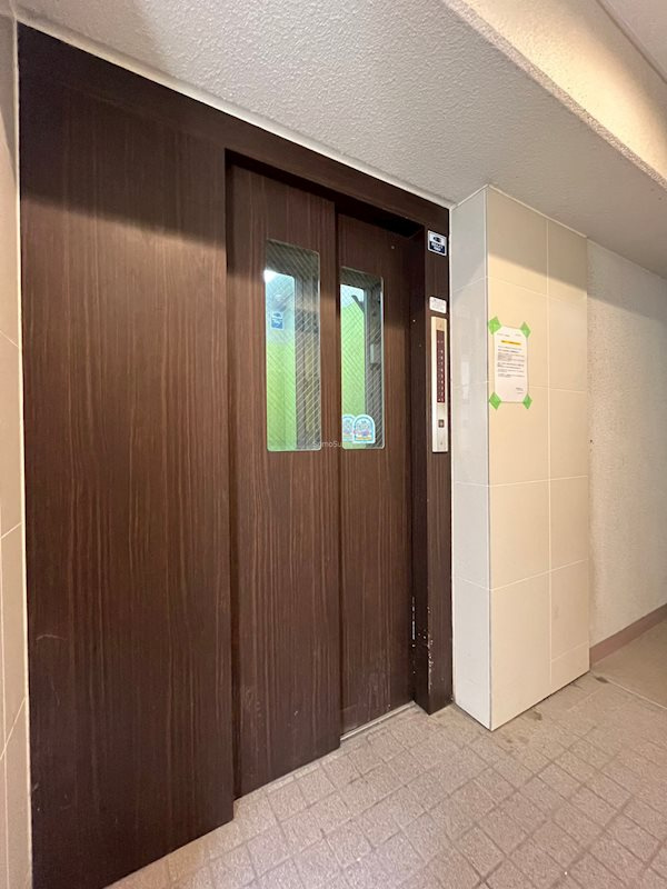 大阪市浪速区塩草２丁目の賃貸マンションの外観