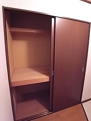 バン・ヴェール芦屋の収納