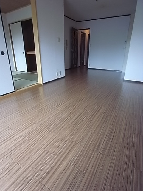 バン・ヴェール芦屋の居間・リビング