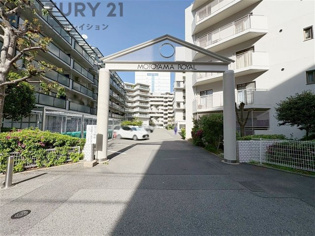 本山ロイヤルマンションの外観
