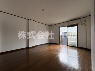 【居間・リビング】 | ビバリーハウス千歳台B棟 | 洋室10帖