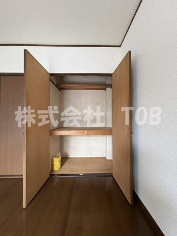 【収納】 | ビバリーハウス千歳台B棟 | 洋室10帖　収納