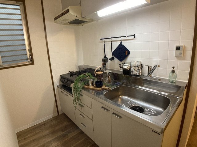 神戸市中央区八雲通１丁目の賃貸マンションのキッチン|モデルルームのため家具家電は付きません