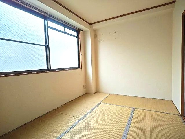 シャンテ本山の居間・リビング