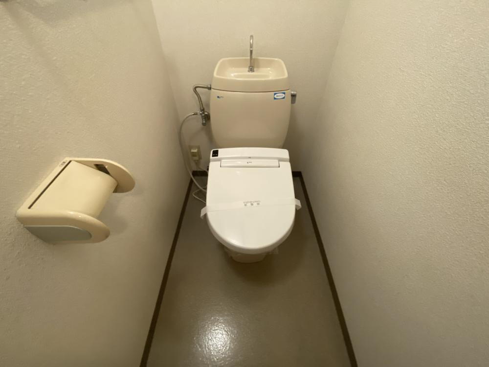 西宮市大井手町の賃貸マンションのトイレ