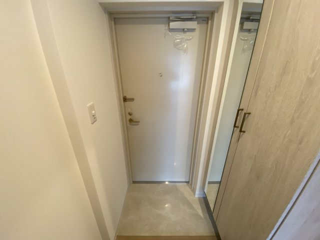 西宮市樋之池町の賃貸マンションの玄関
