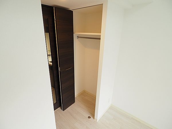 神戸市中央区下山手通９丁目の賃貸マンションの収納